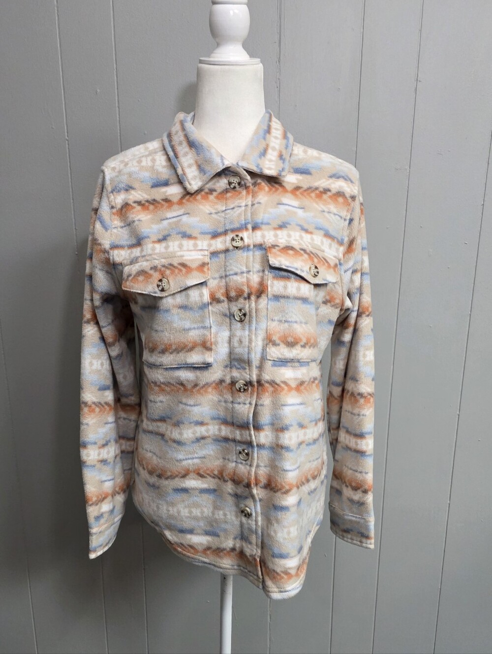 NWOT Wallflower Aztec Print Cozy Fleece Size L